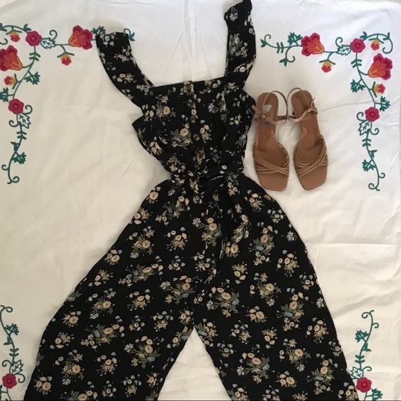 American Eagle Outfitters Pants - AEO Floral culotte jumpsuit